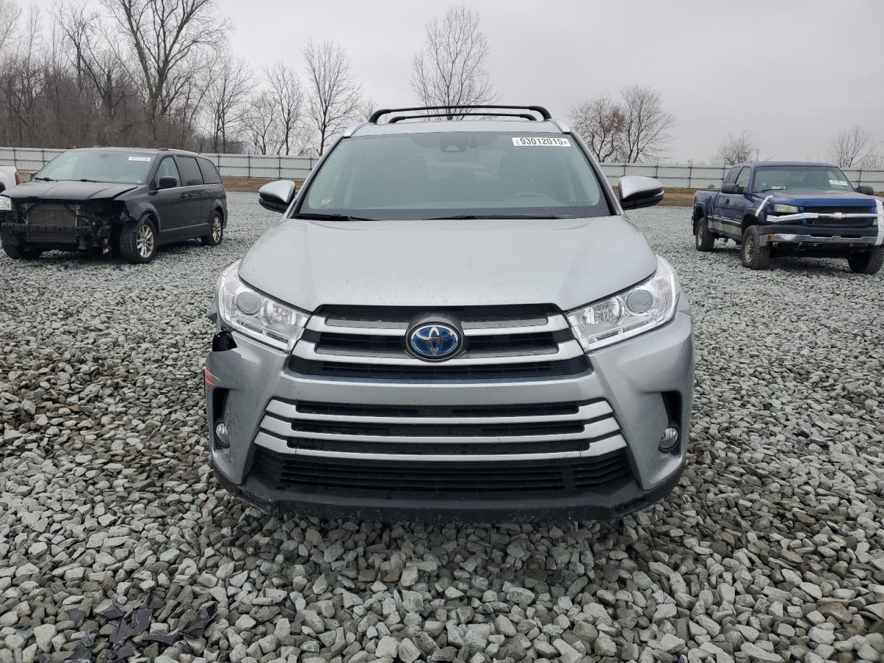 TOYOTA HIGHLANDER HYBRID