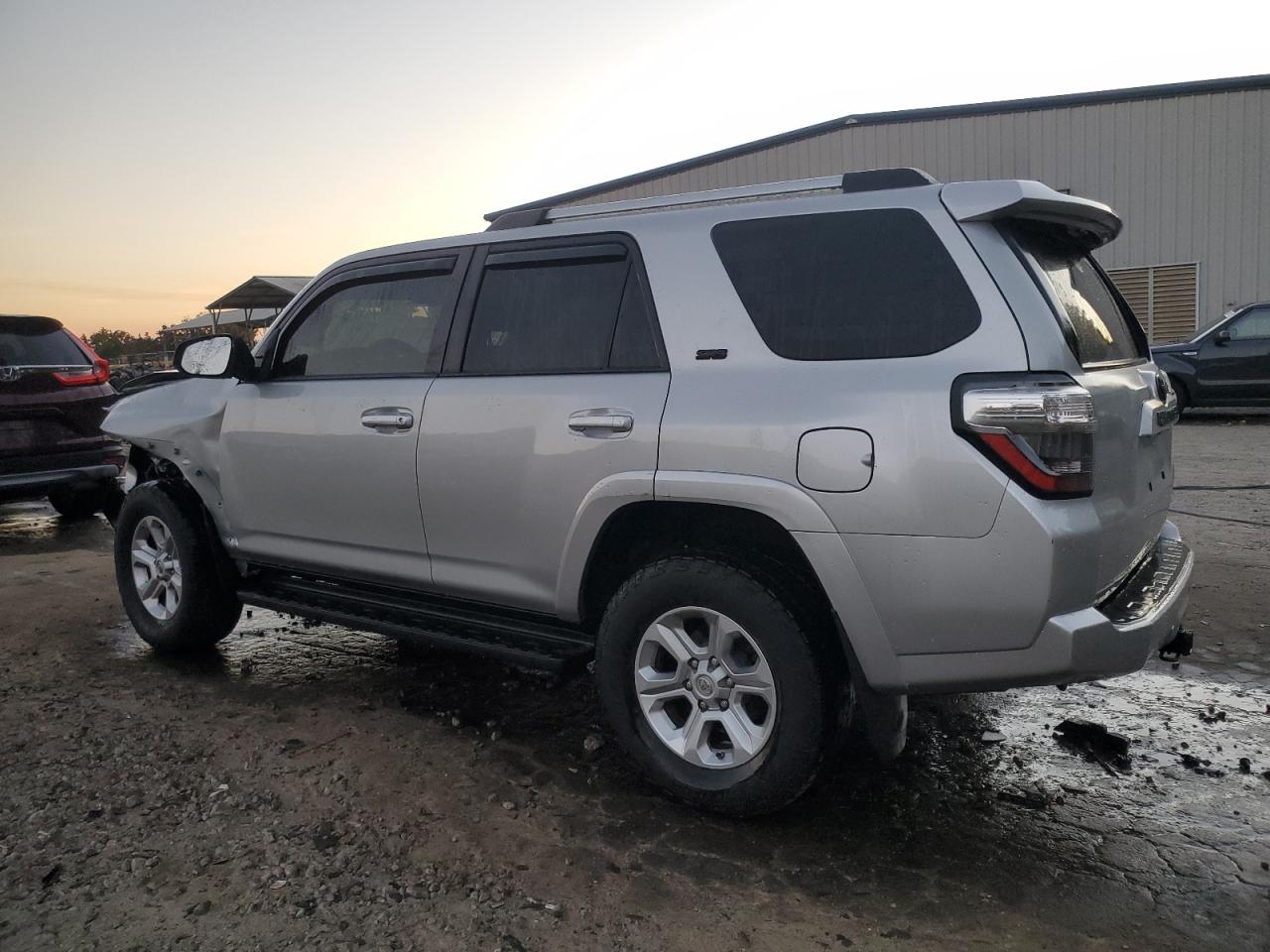 TOYOTA 4RUNNER SR5/SR5 PREMIUM