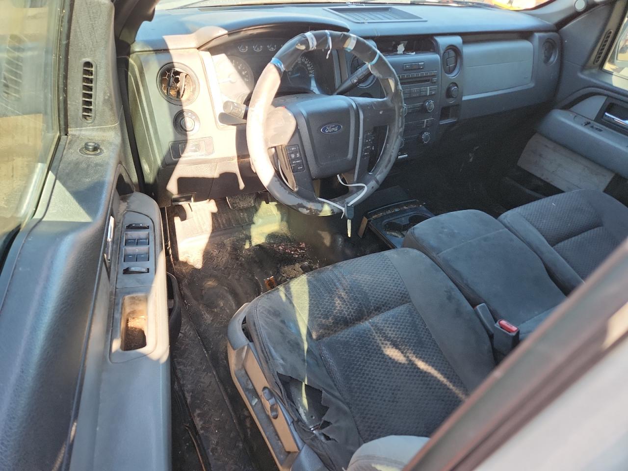 FORD F-150 SUPER CAB