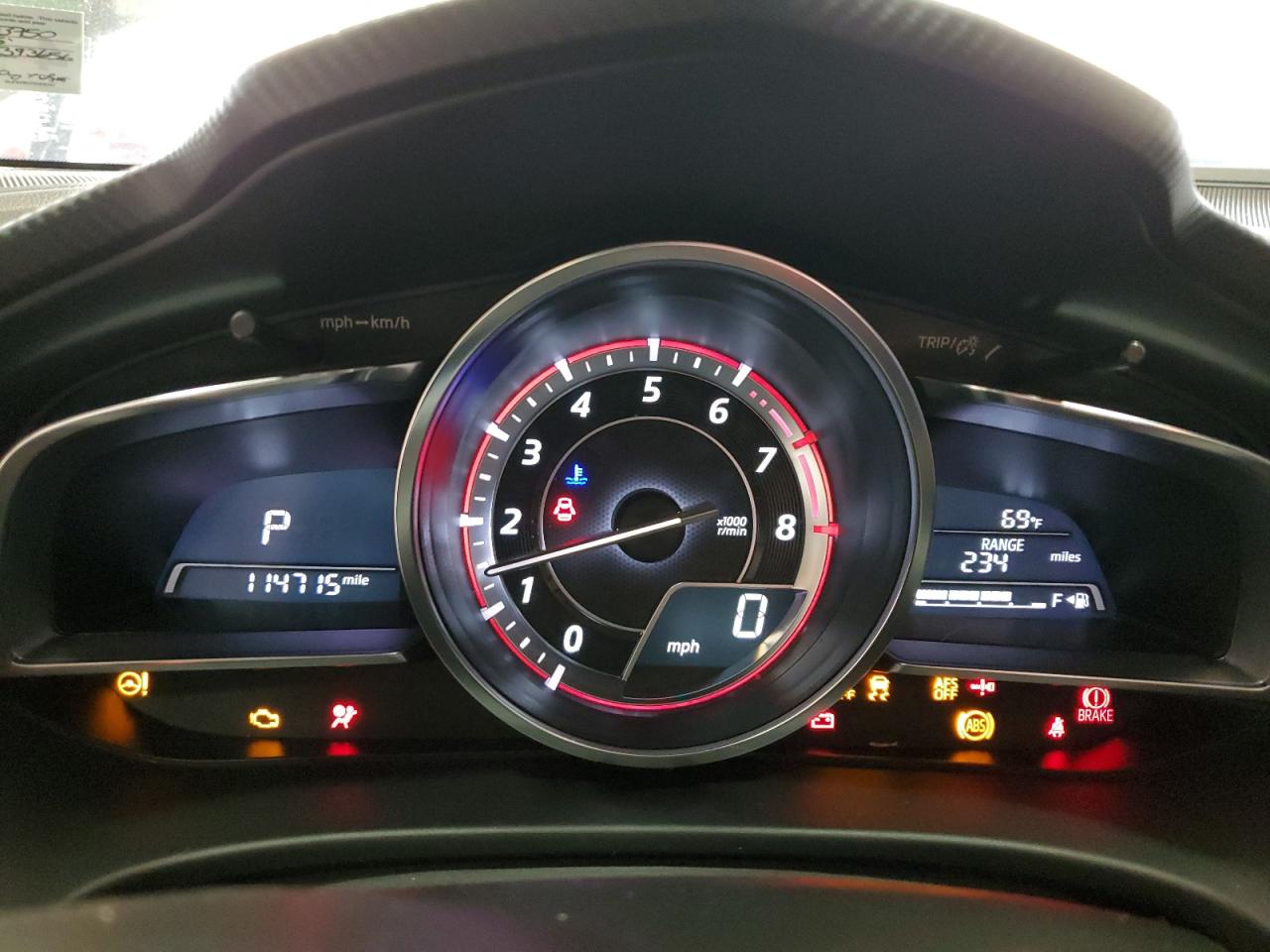 MAZDA 3 GRAND TOURING