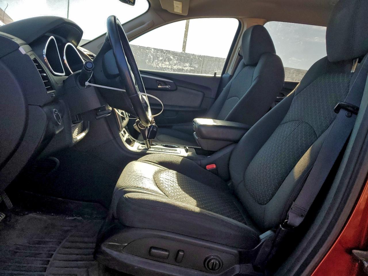 Lot #3297025378 2009 CHEVROLET TRAVERSE L