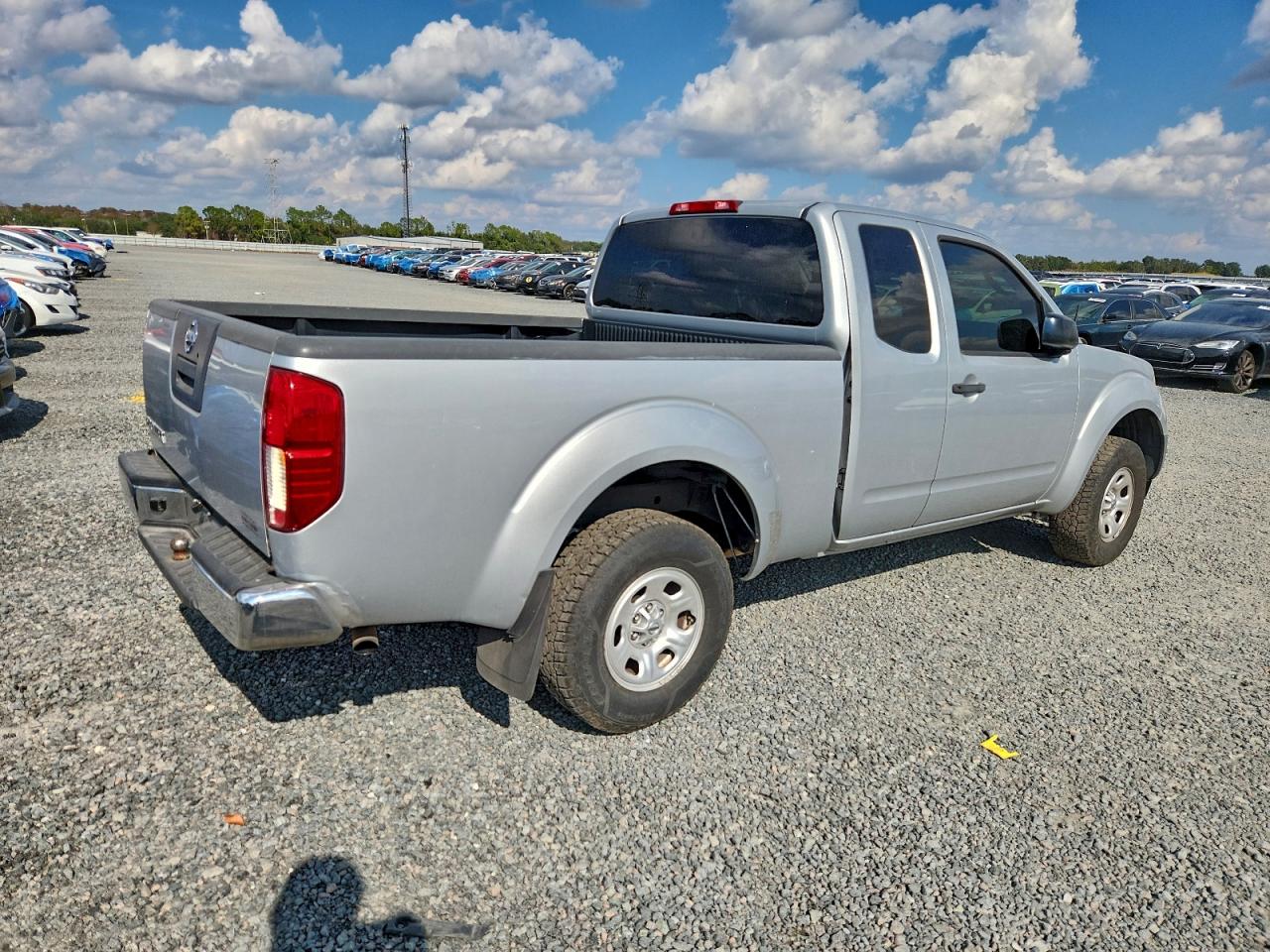 NISSAN FRONTIER KING CAB SE
