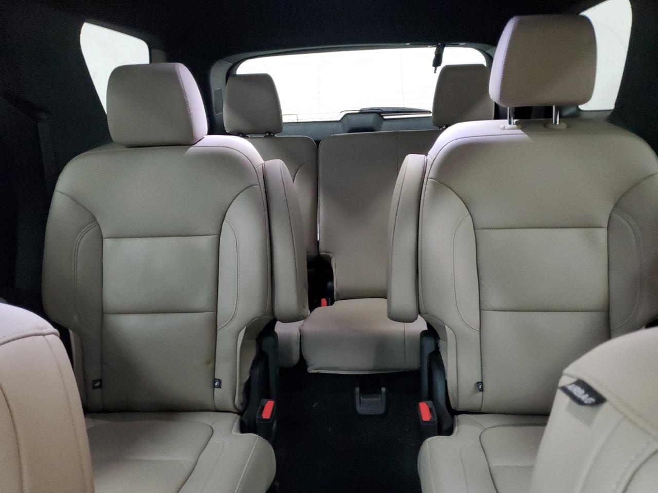 CHEVROLET TRAVERSE LT