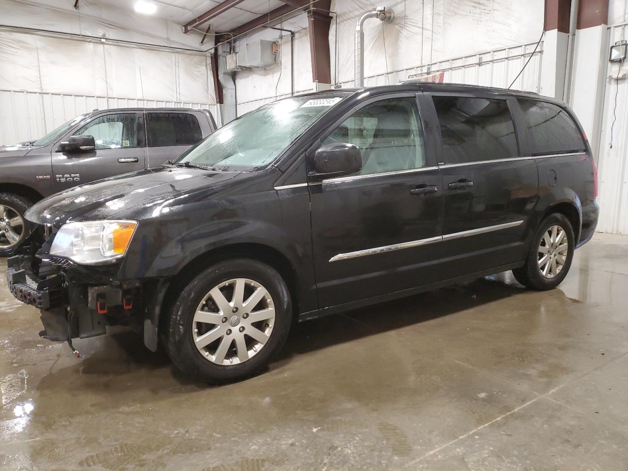 CHRYSLER TOWN & COUNTRY TOURING