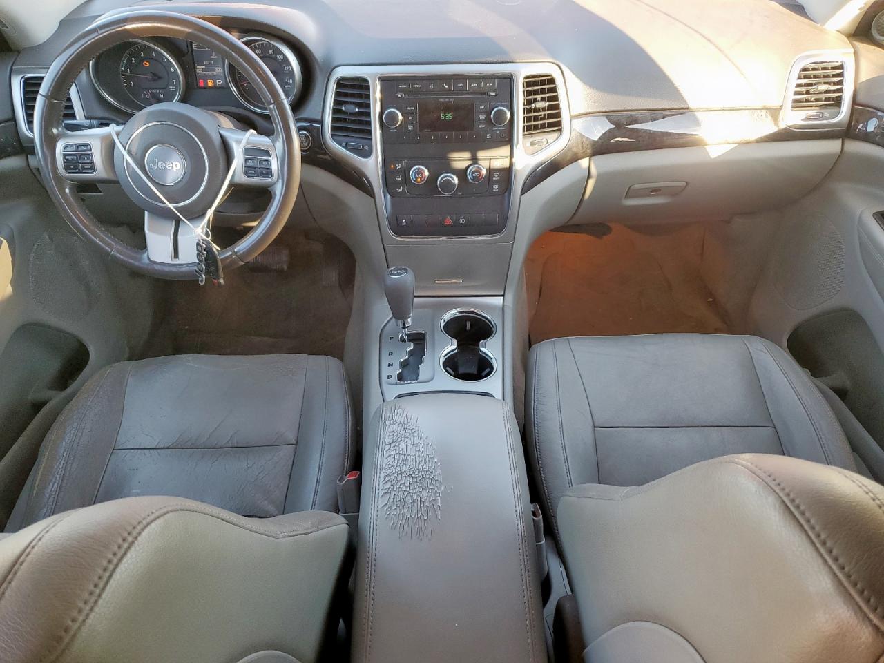 JEEP GRAND CHEROKEE LAREDO