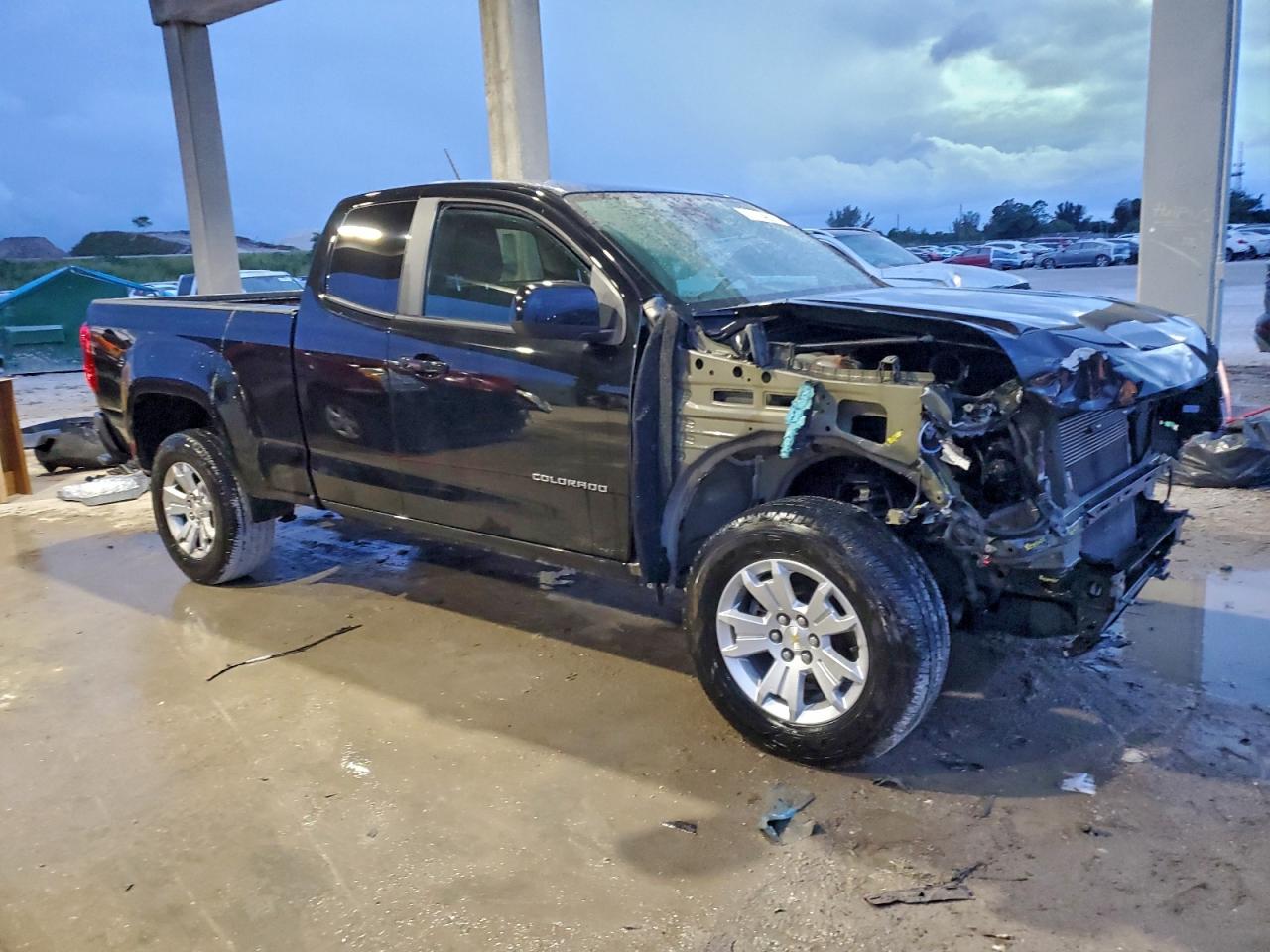 Lot #3301782359 2021 CHEVROLET COLORADO L