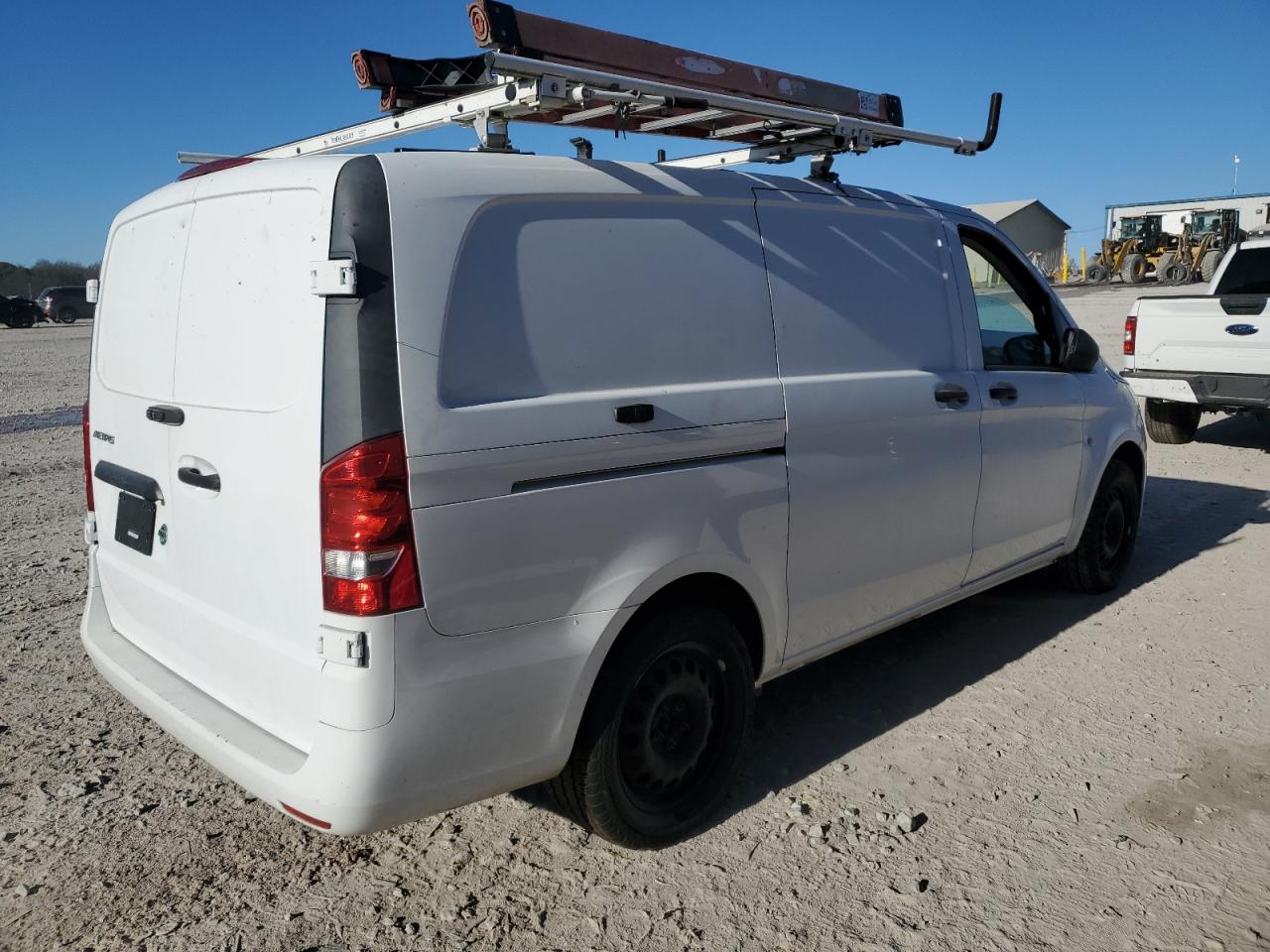 MERCEDES-BENZ METRIS