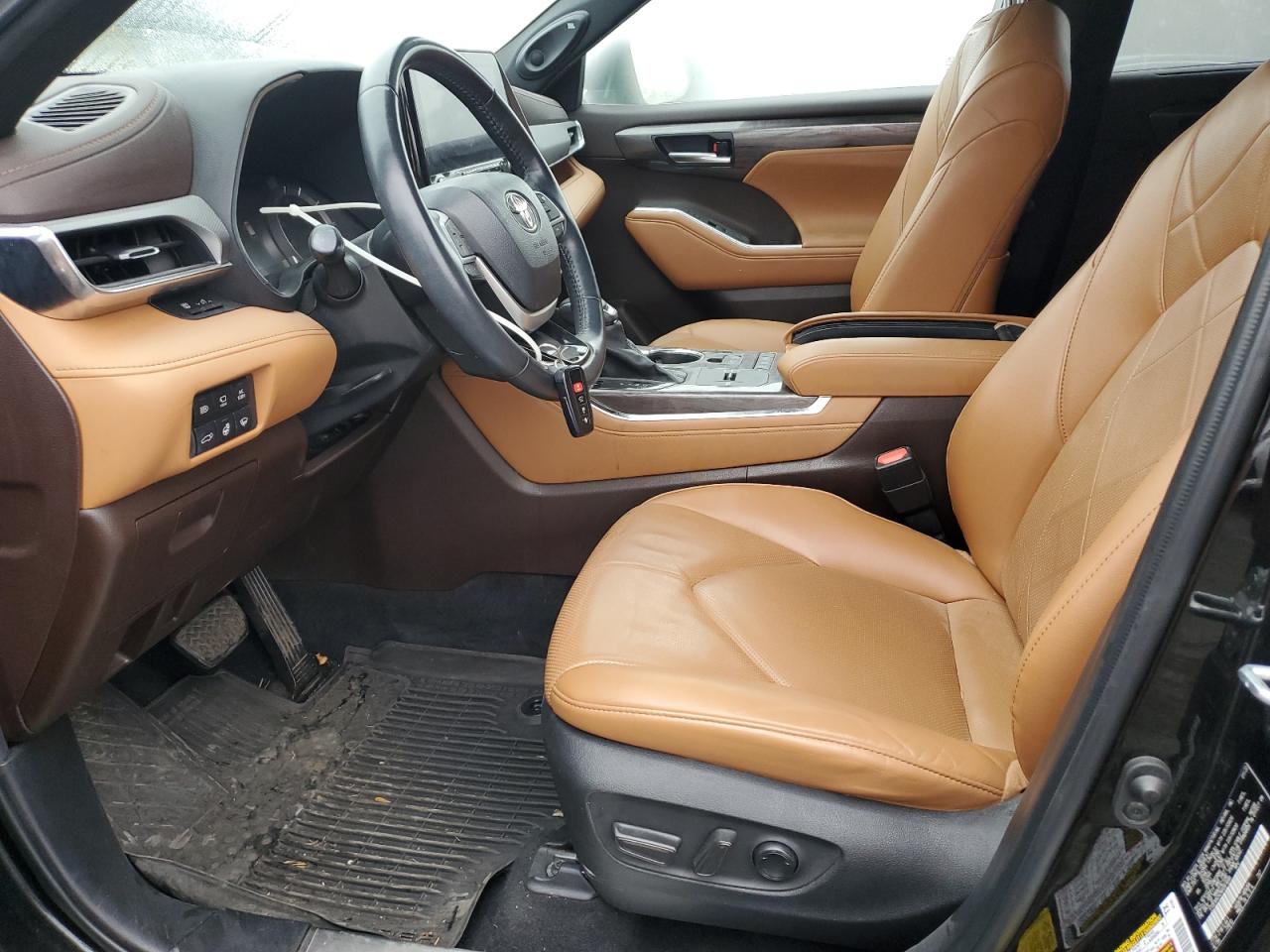 TOYOTA HIGHLANDER HYBRID PLATINUM