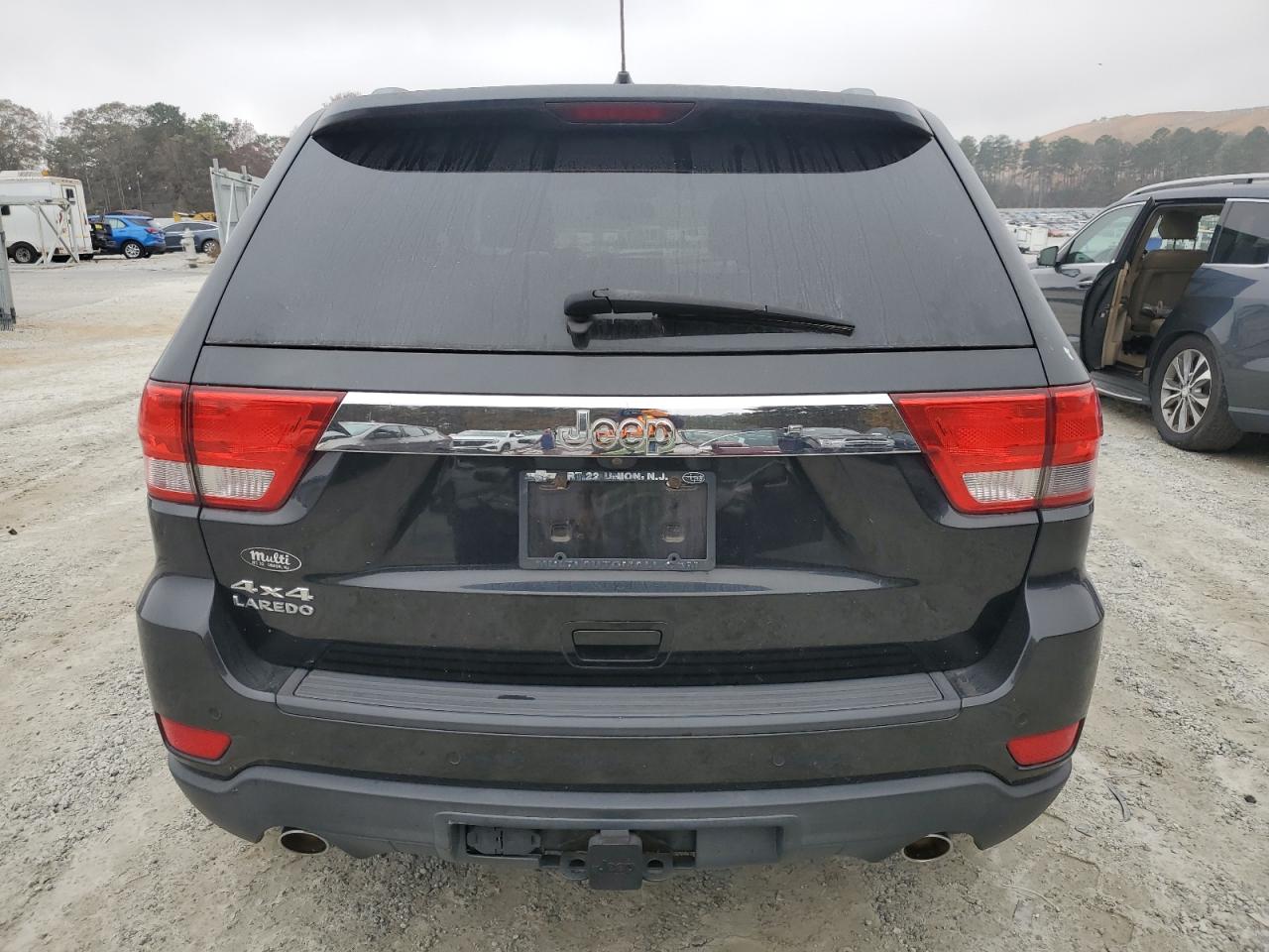 JEEP GRAND CHEROKEE LAREDO