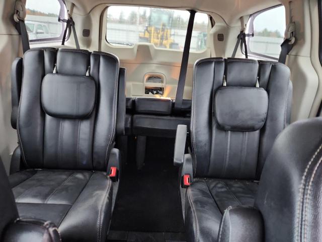 2013 CHRYSLER TOWN & COU - 2C4RC1BG6DR690993