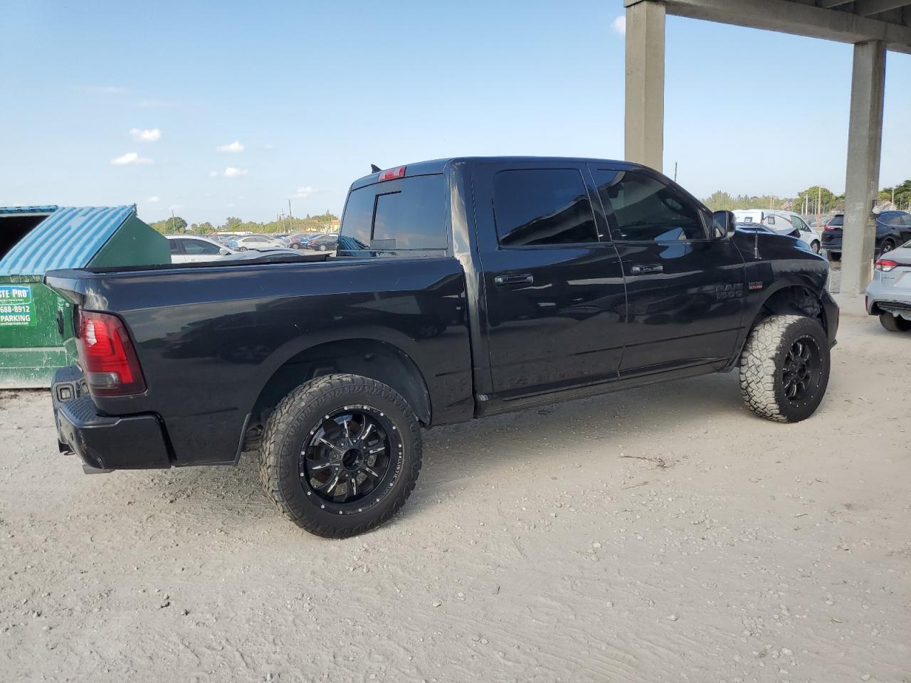 RAM 1500 SPORT