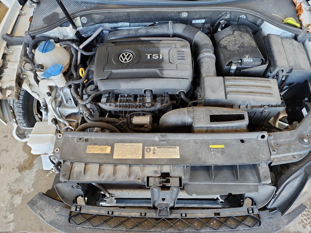 VOLKSWAGEN PASSAT SE