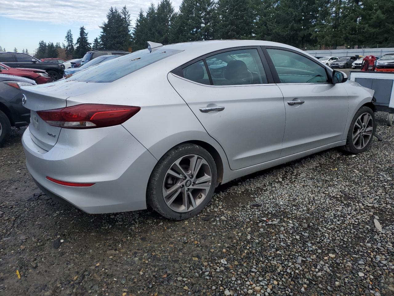 Lot #3304550453 2017 HYUNDAI ELANTRA SE