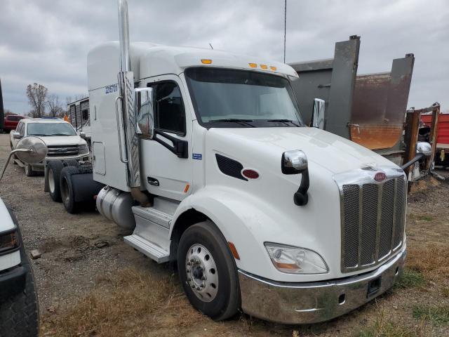 Global Auto Auctions: 2019 PETERBILT TRACTOR 579