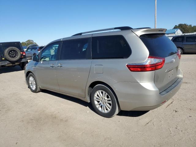 2017 TOYOTA SIENNA XLE #3301855982