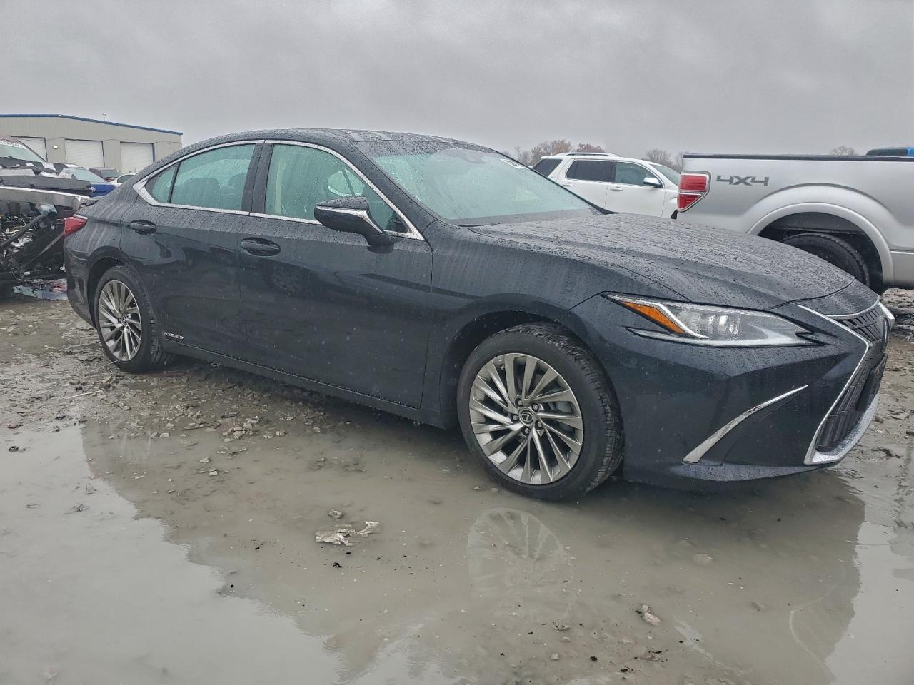 LEXUS ES 300H BASE