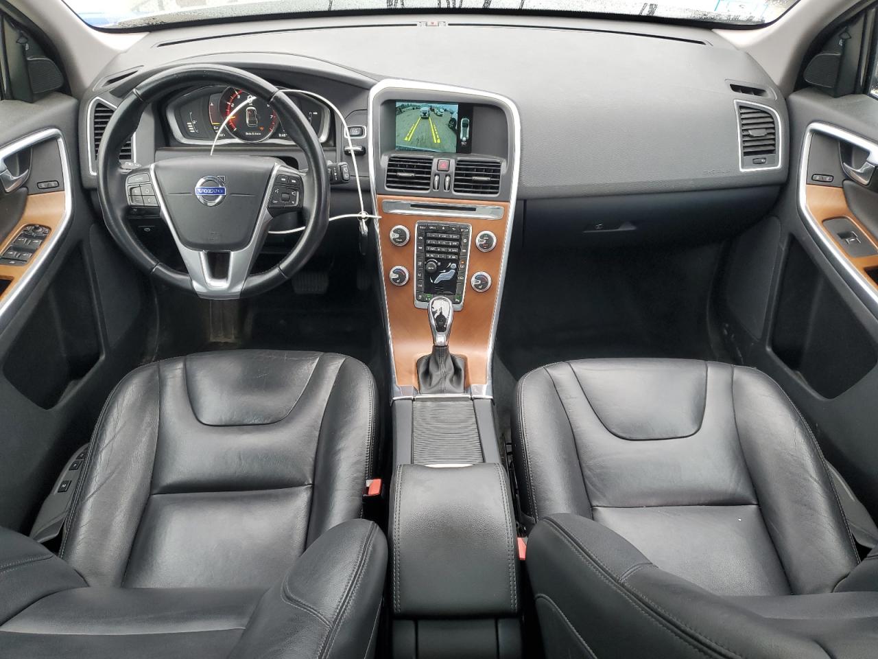 VOLVO XC60 T5 INSCRIPTION