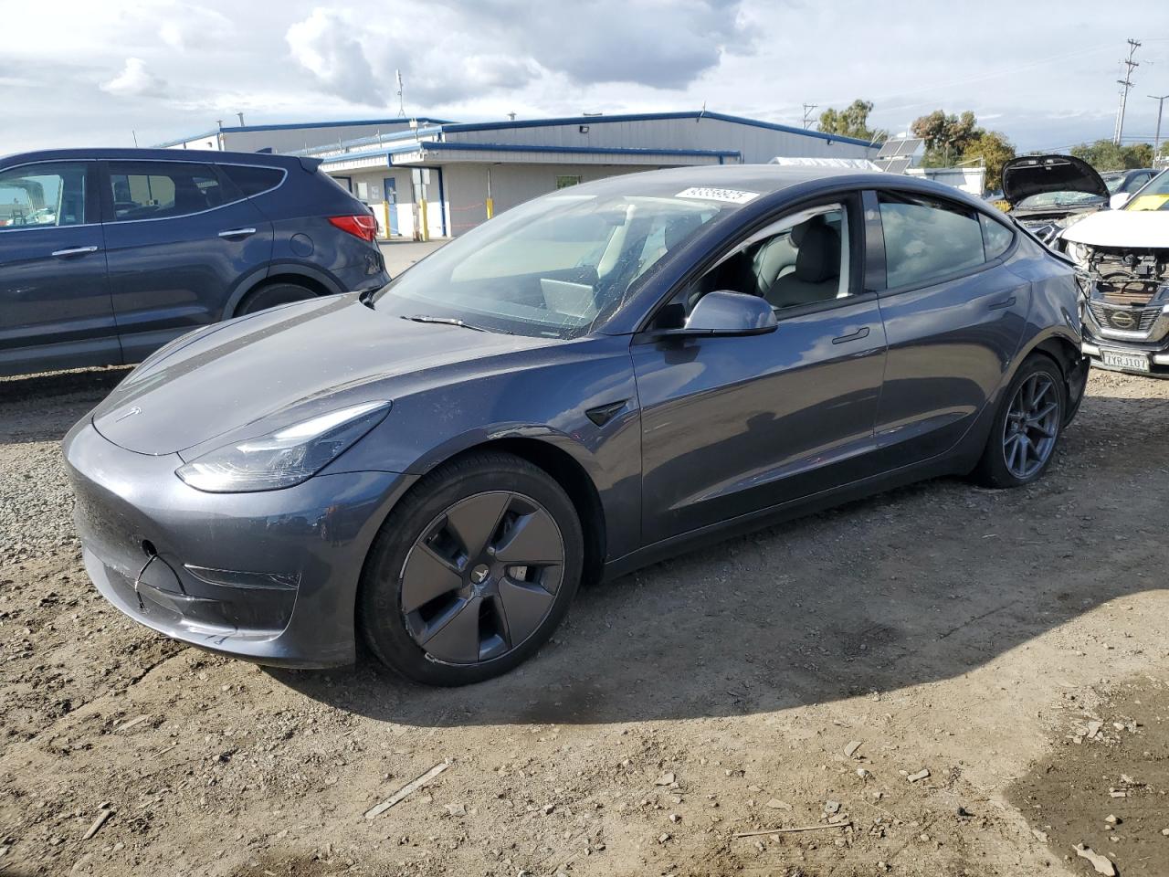 TESLA MODEL 3