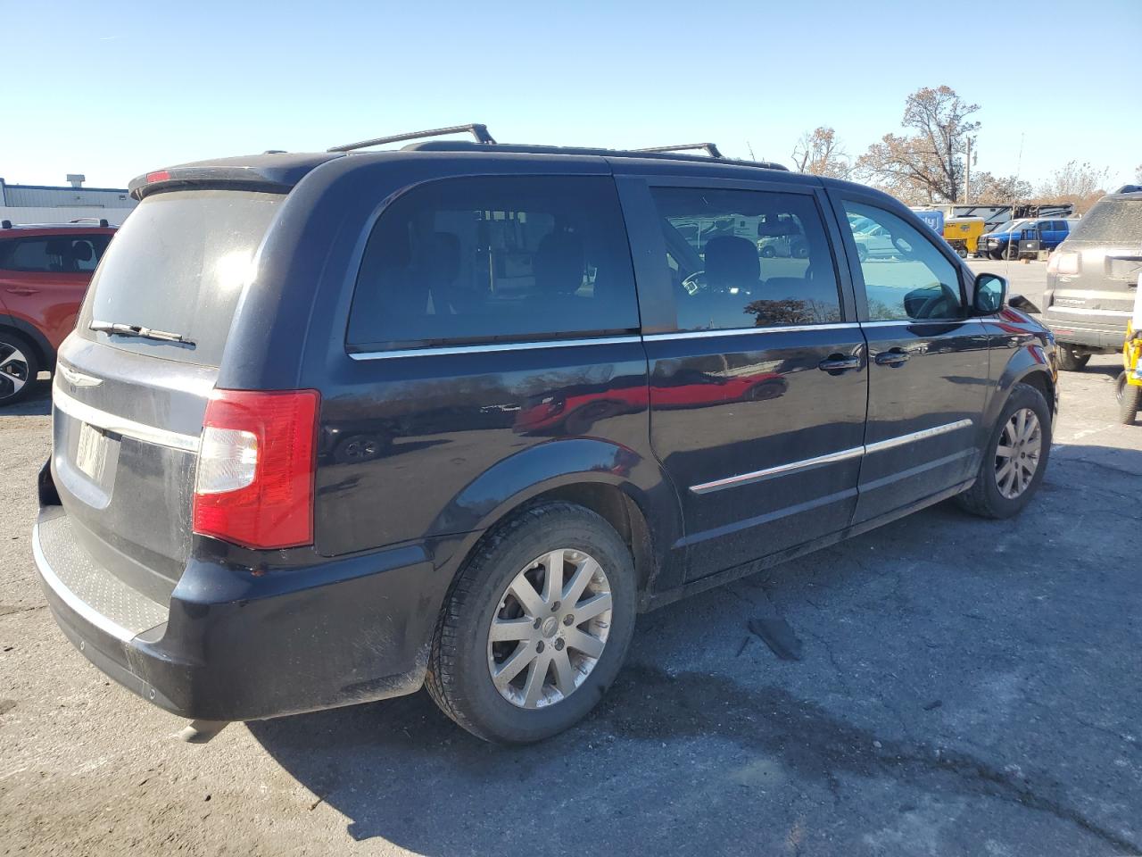 CHRYSLER TOWN & COUNTRY TOURING L