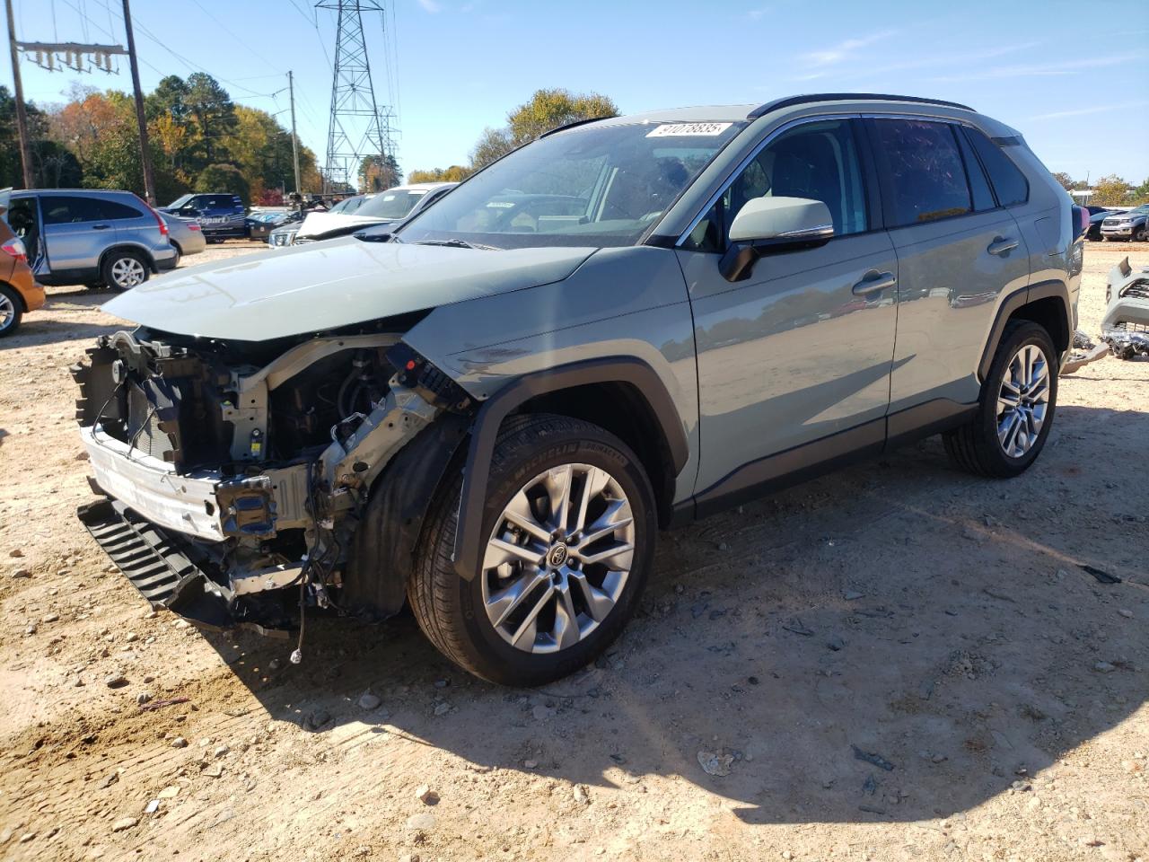 TOYOTA RAV4 XLE PREMIUM