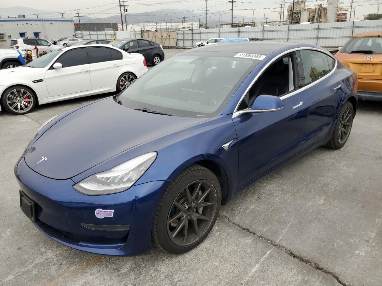 TESLA MODEL 3