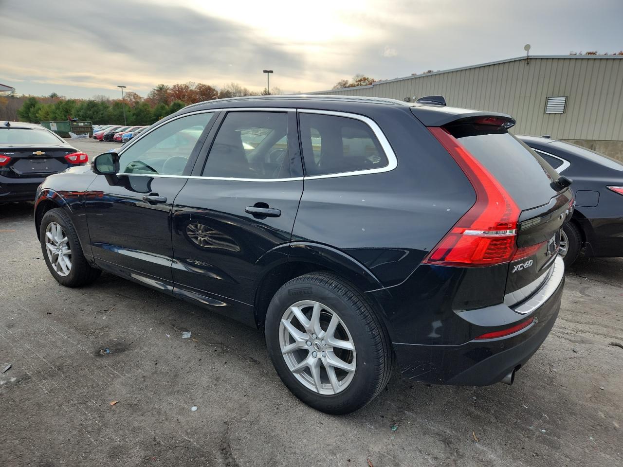 VOLVO XC60 T5 MOMENTUM