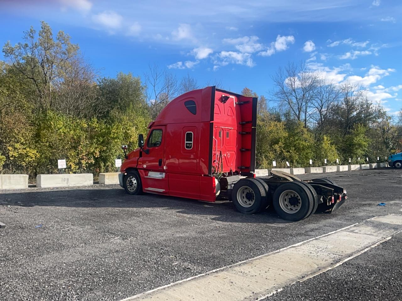 Lot #3281561433 2014 FREIGHTLINER CASCADIA 1