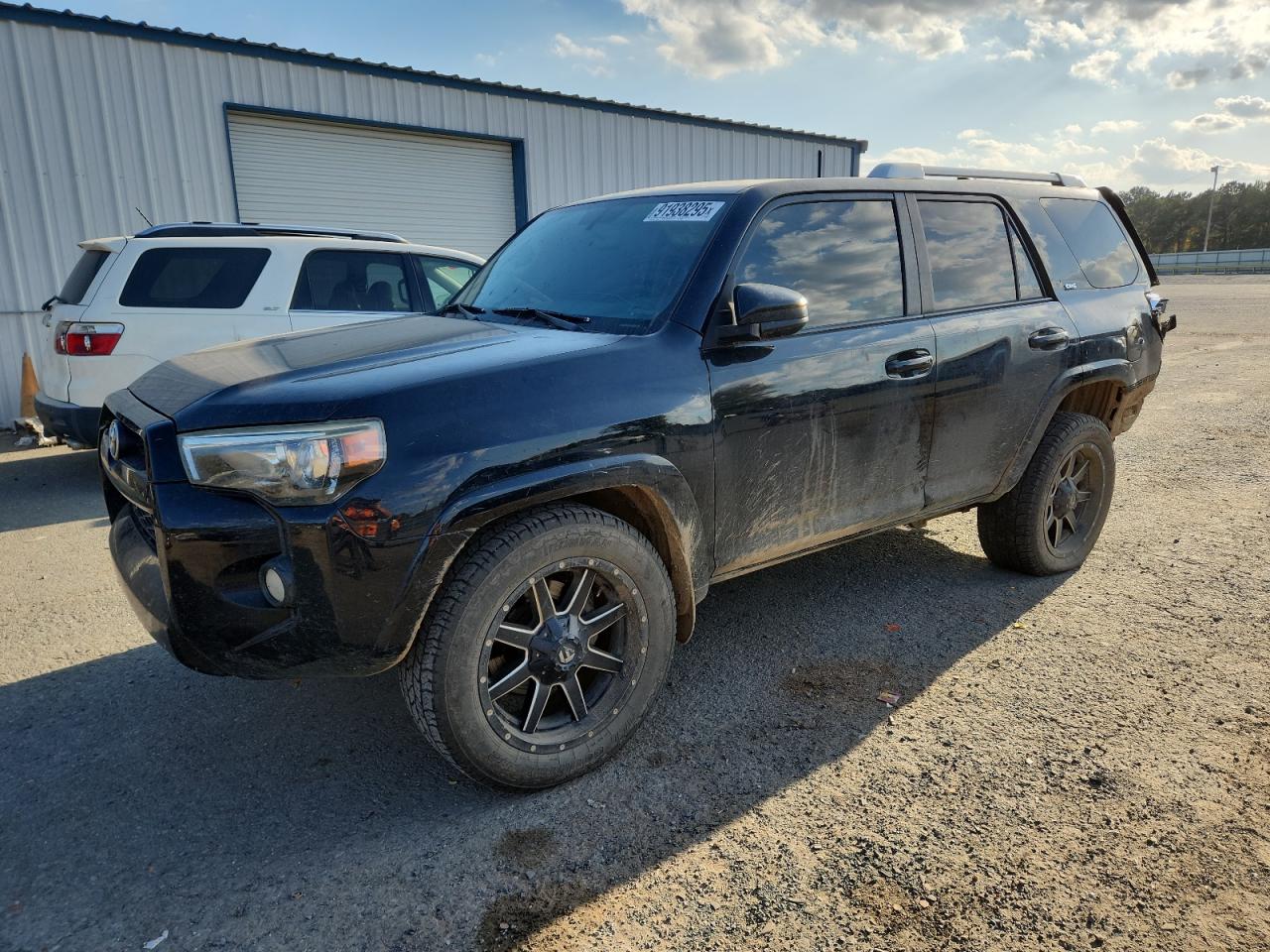 TOYOTA 4RUNNER SR5