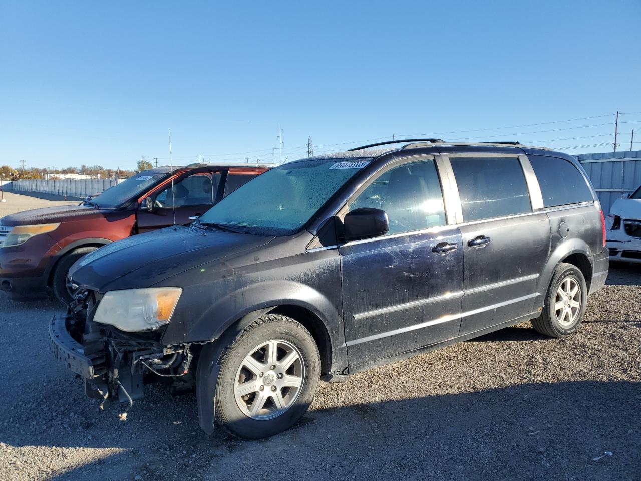 CHRYSLER TOWN & COUNTRY TOURING