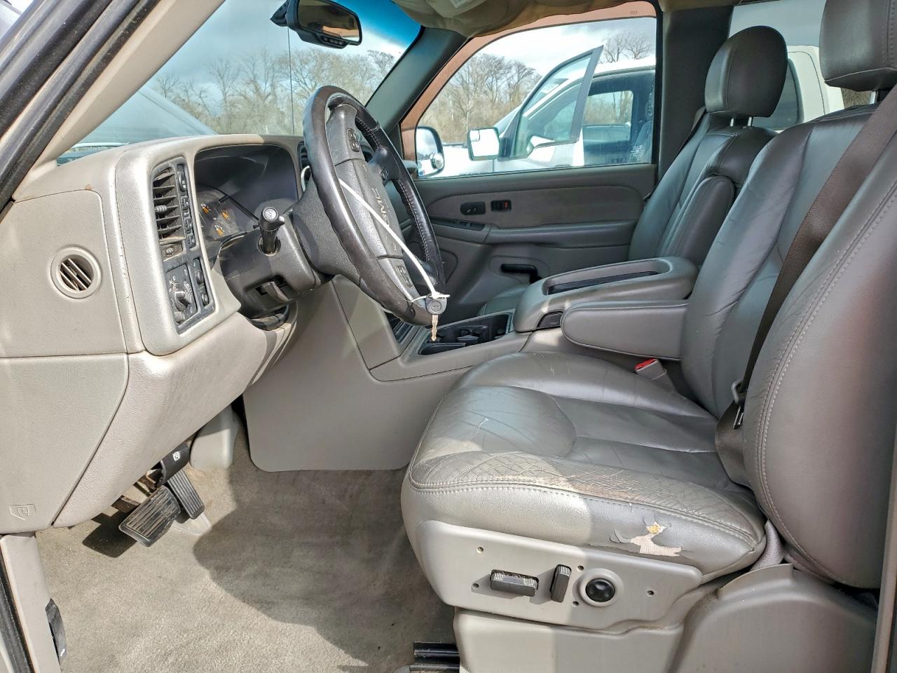 Lot #3297899831 2003 GMC NEW SIERRA