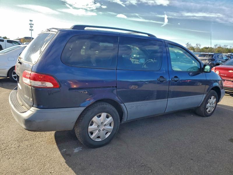 2003 TOYOTA SIENNA LE #3296230483