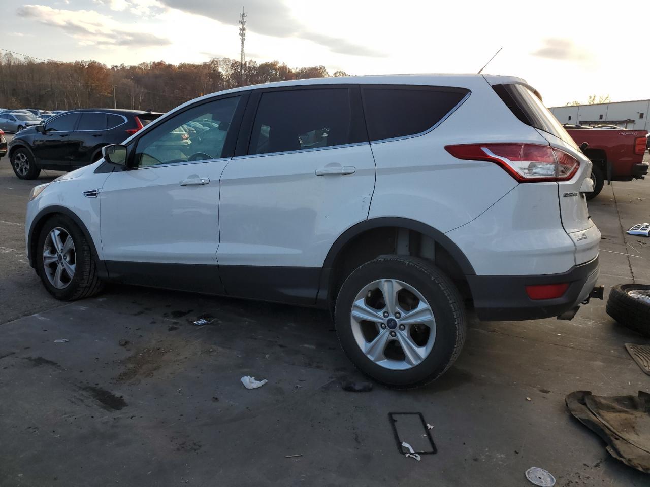 FORD ESCAPE SE