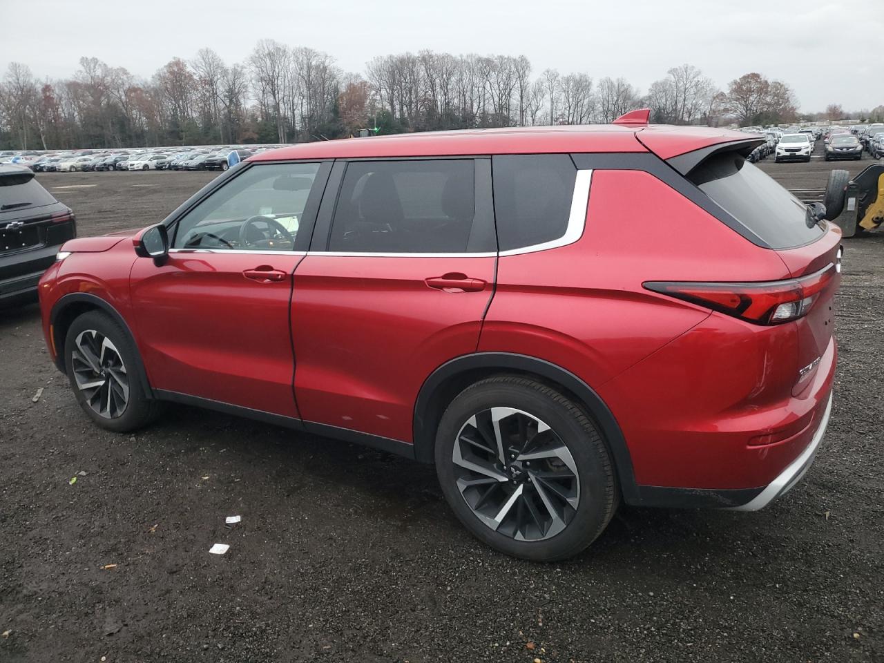 MITSUBISHI OUTLANDER SE