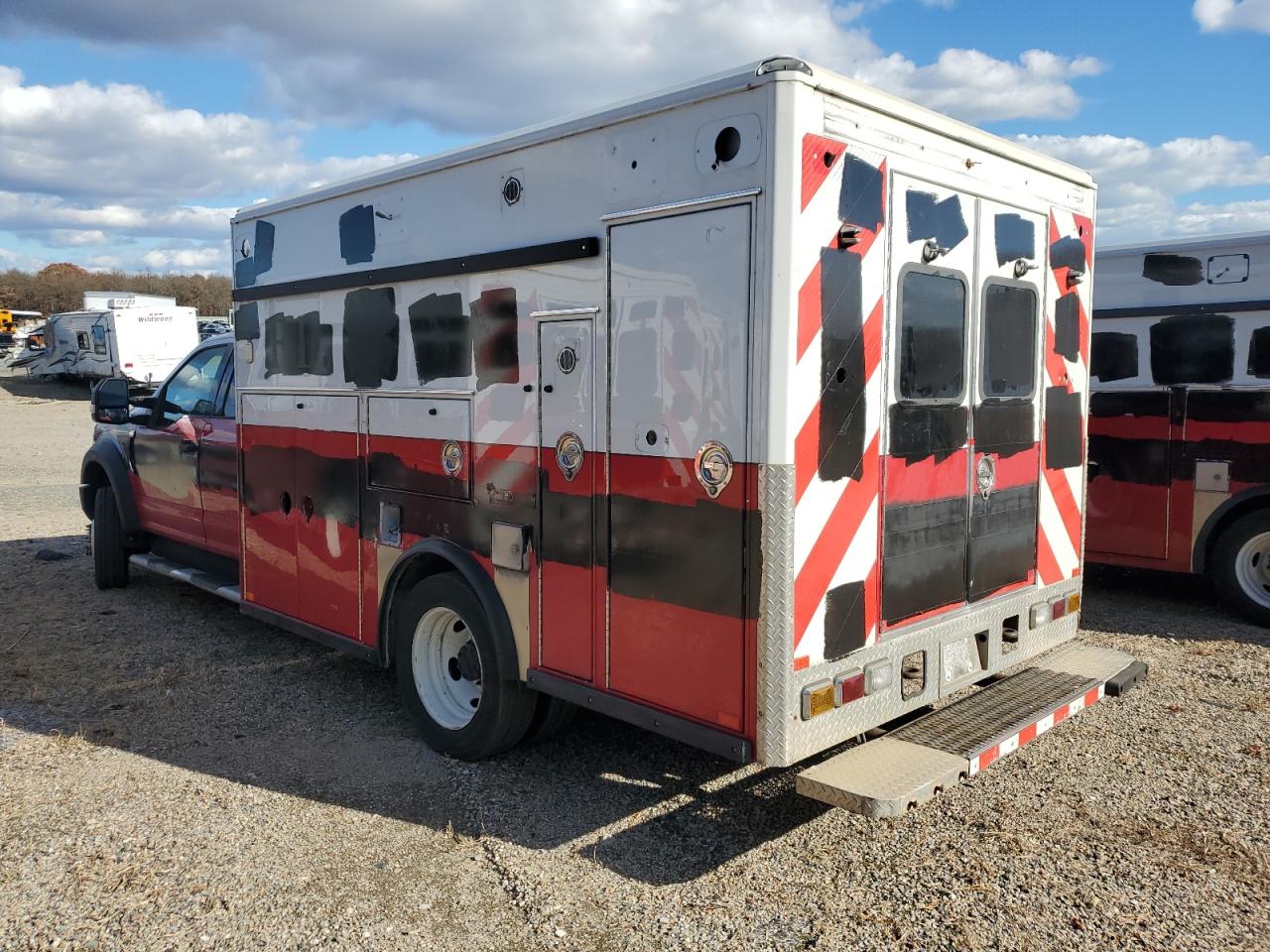 FORD F-550 SUPER DUTY