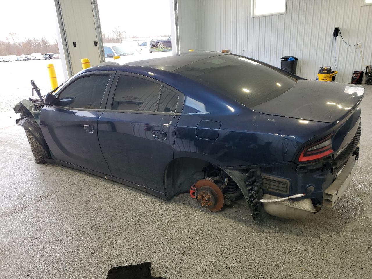 Lot #3303702027 2015 DODGE CHARGER SE