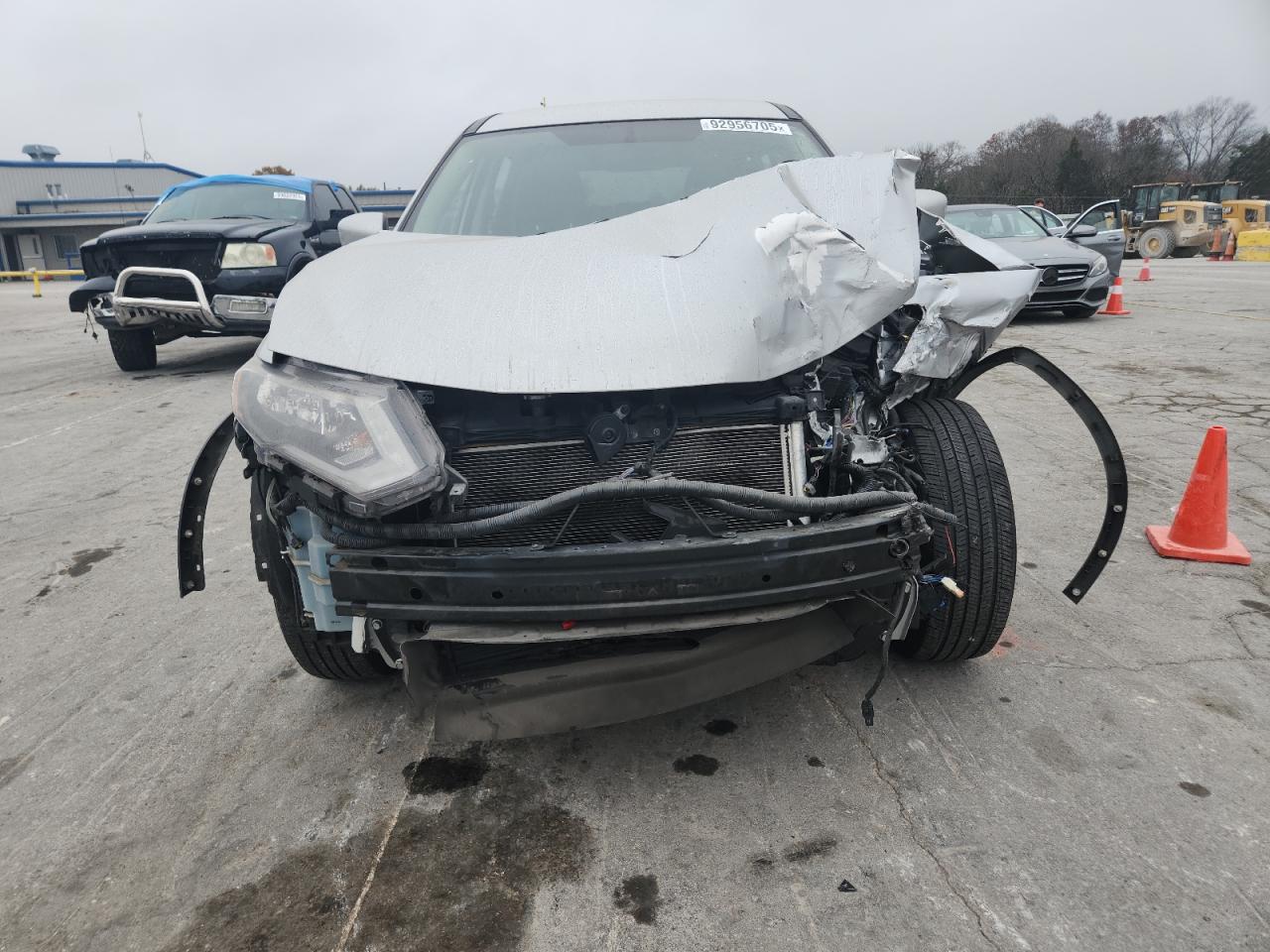 Lot #3308407316 2017 NISSAN ROGUE S