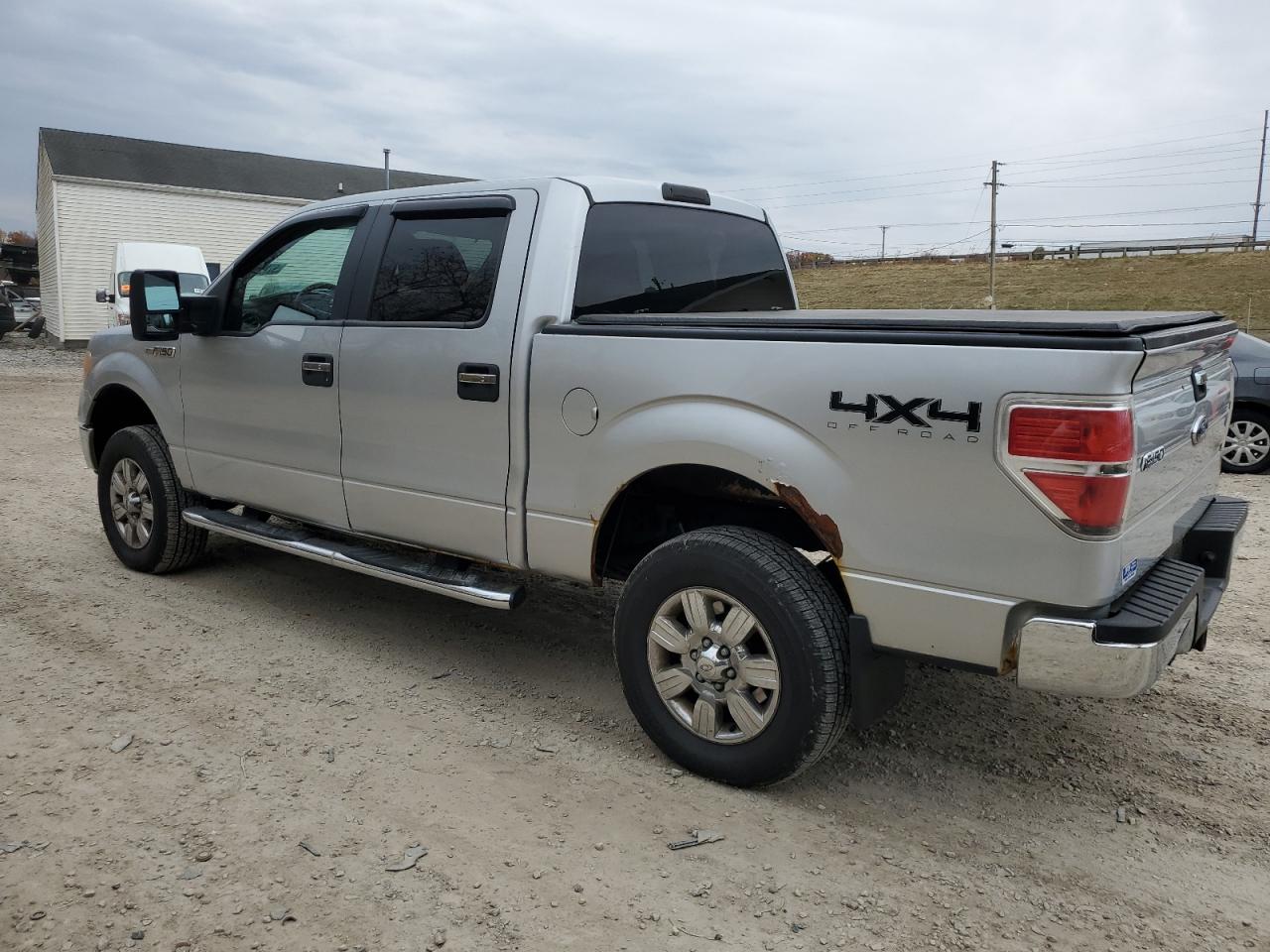 FORD F-150 SUPERCREW