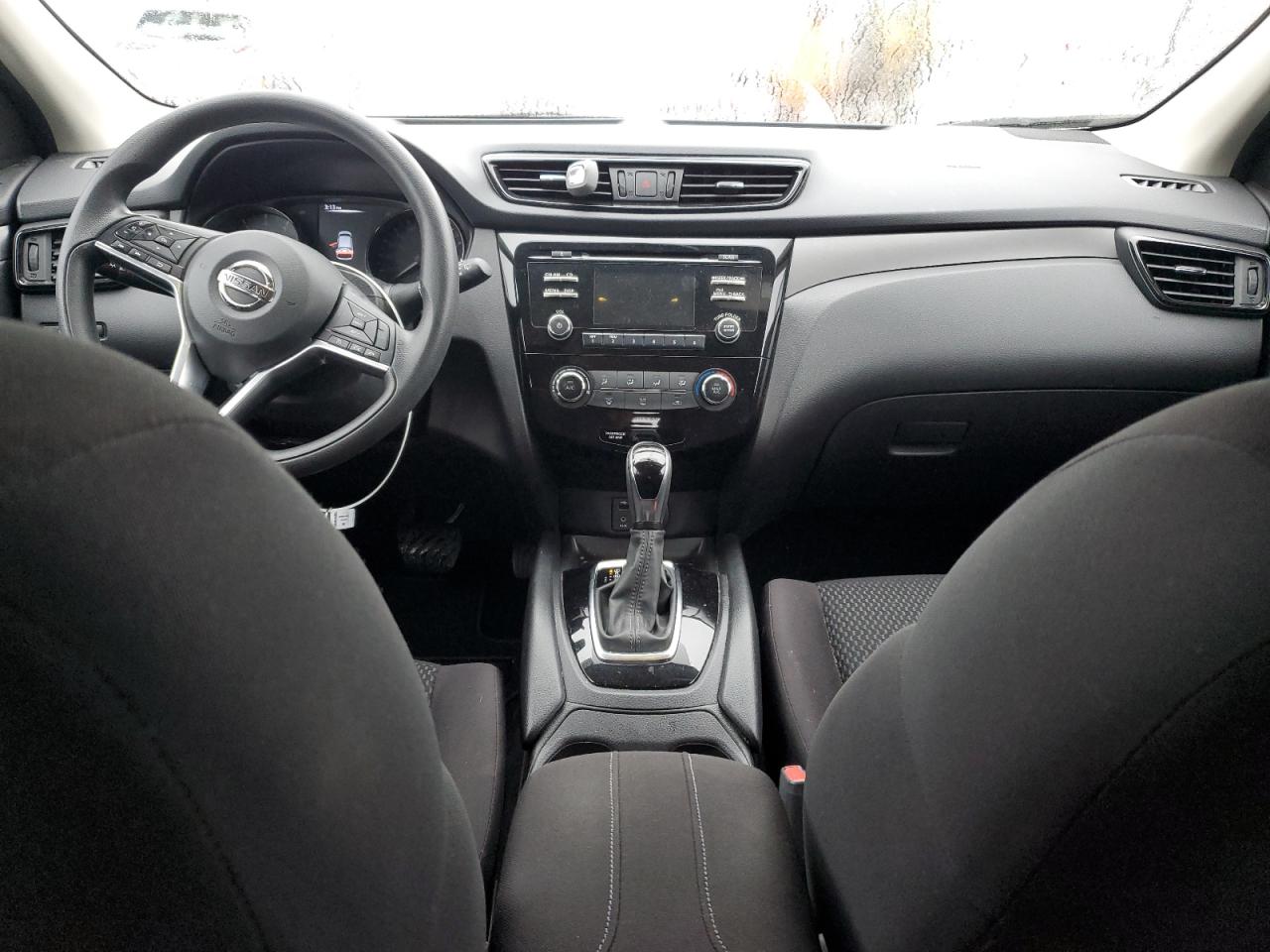 NISSAN ROGUE SPORT S