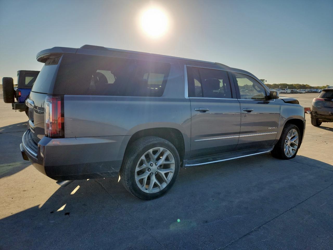 GMC YUKON DENALI
