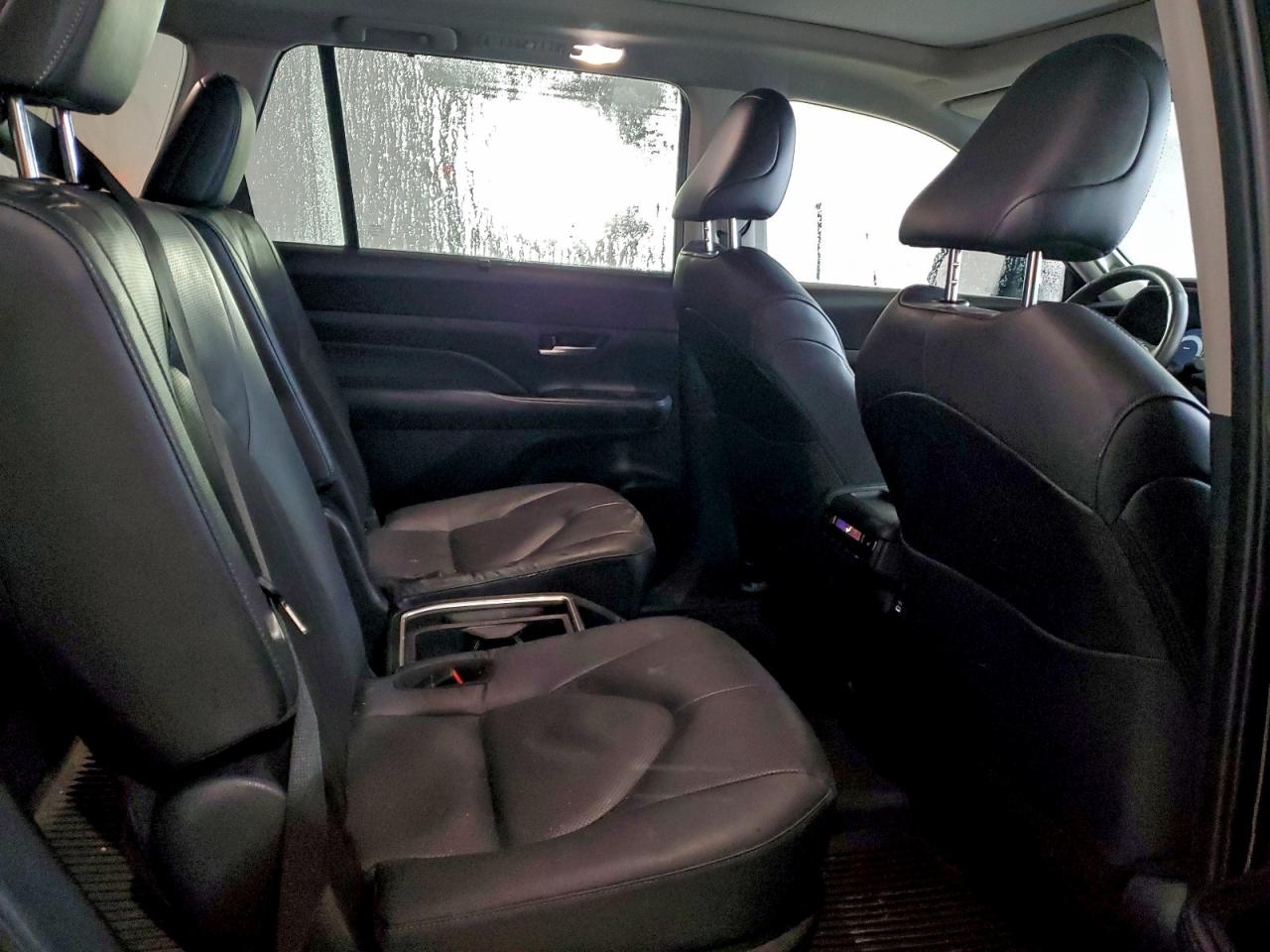 TOYOTA HIGHLANDER LE