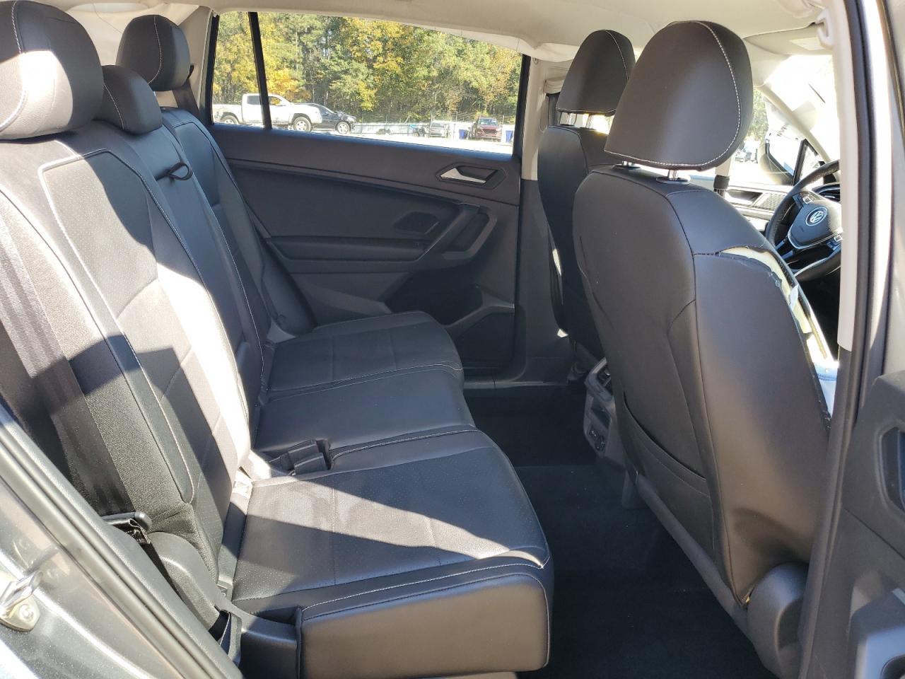 VOLKSWAGEN TIGUAN SE