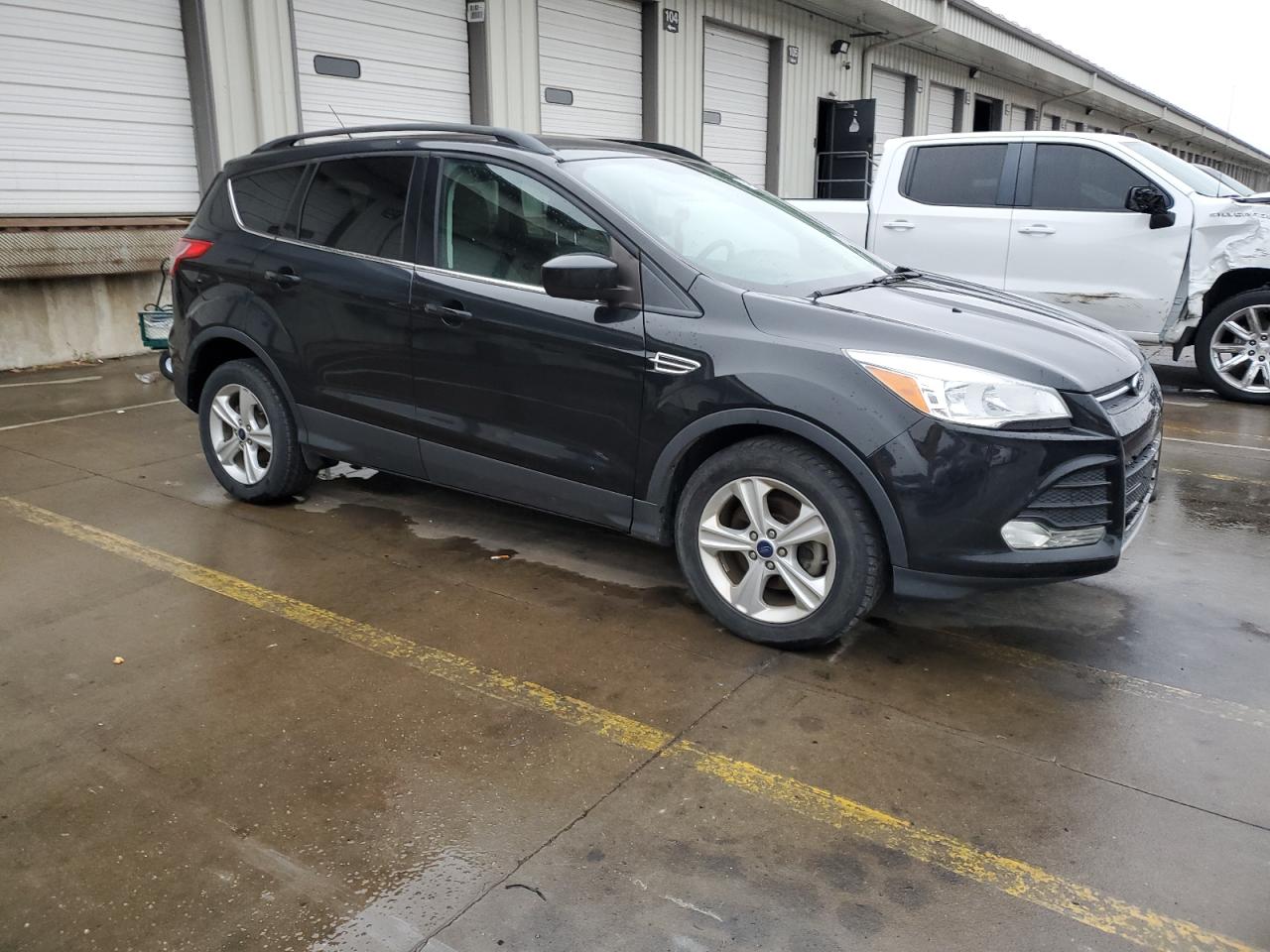 FORD ESCAPE SE