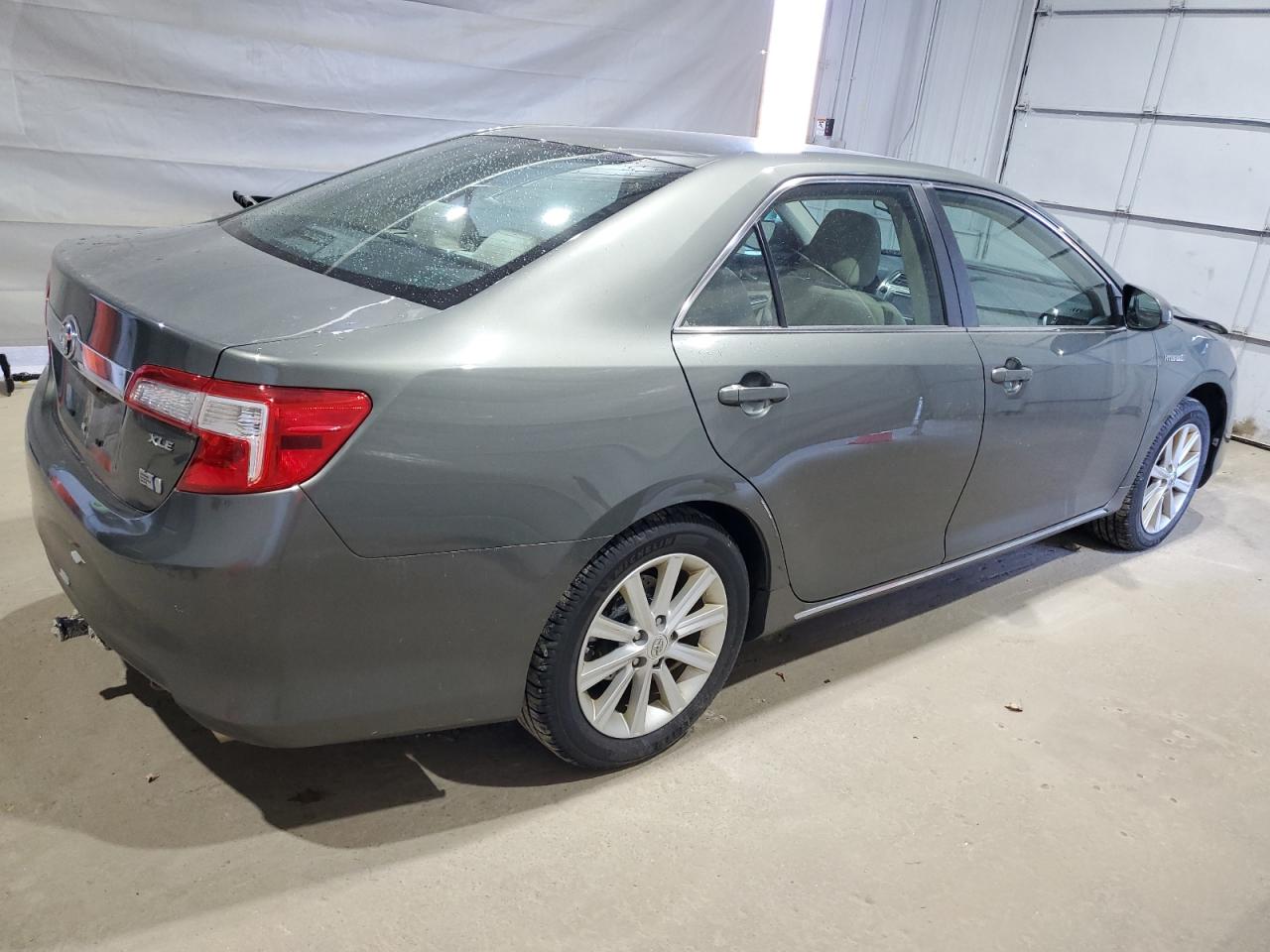TOYOTA CAMRY HYBRID