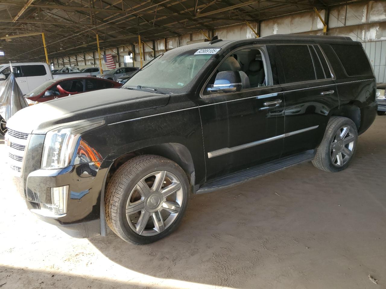 CADILLAC ESCALADE LUXURY