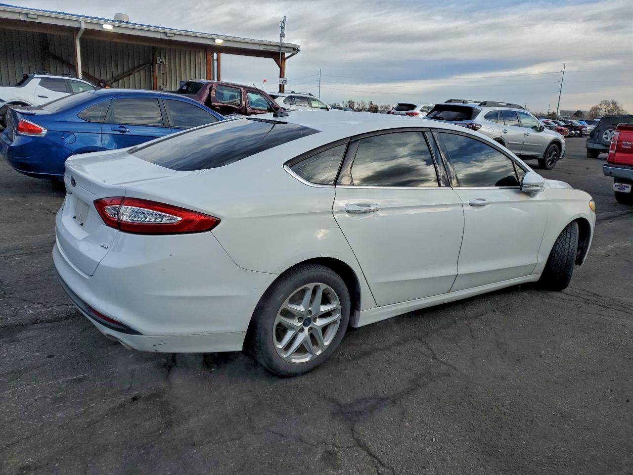 FORD FUSION SE