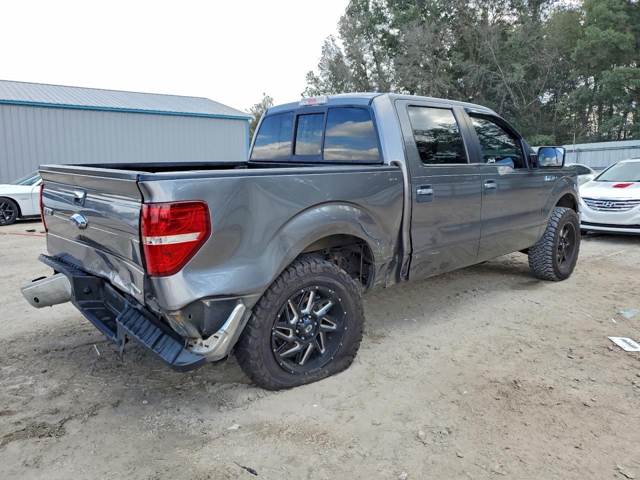 FORD F-150 SUPERCREW