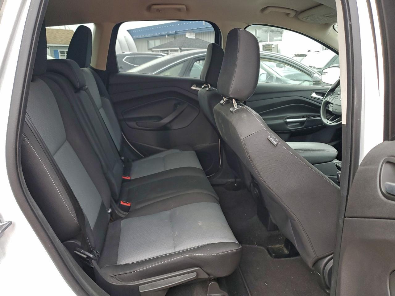 FORD ESCAPE SE
