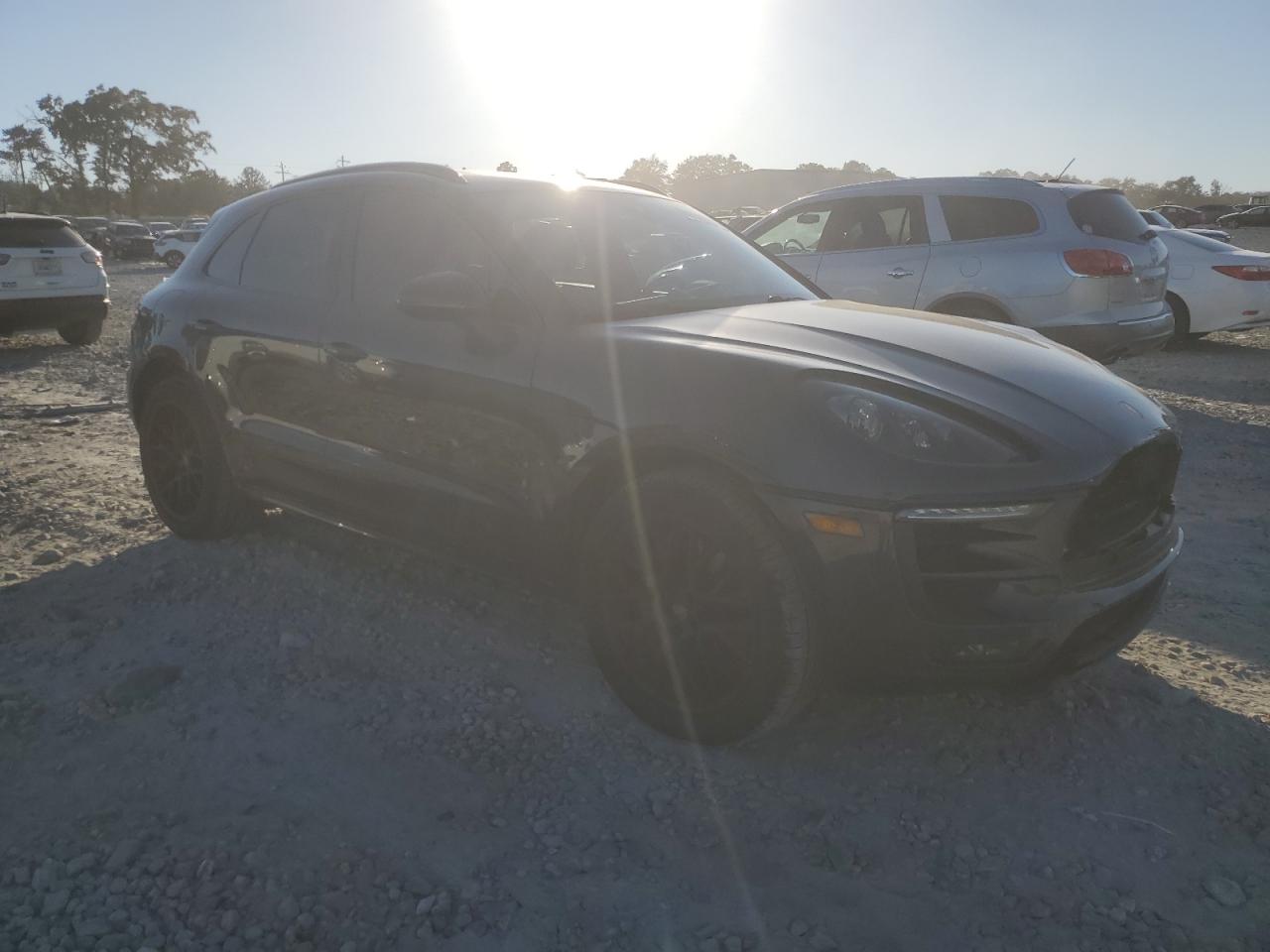 PORSCHE MACAN GTS