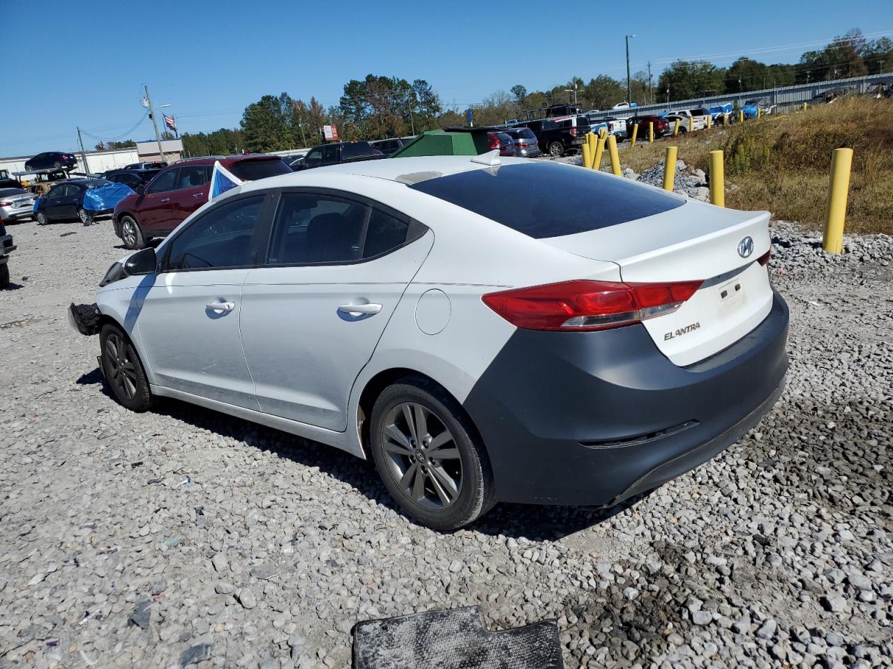 HYUNDAI ELANTRA SE