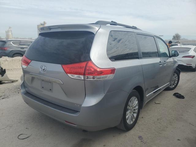 2012 TOYOTA SIENNA XLE #3290662499